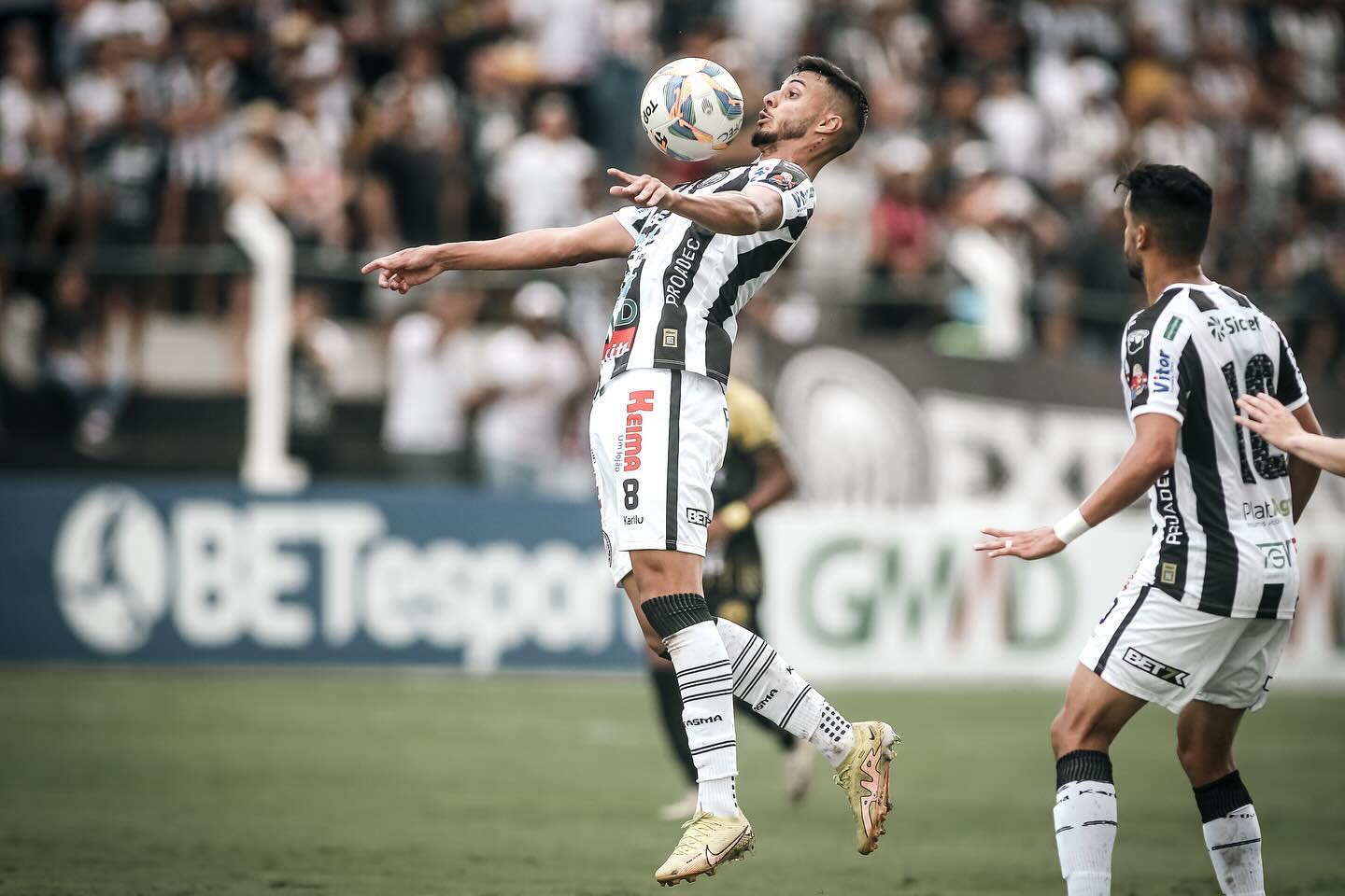 Operário enfrenta o Galo no domingo (25) pelo 4º lugar no Paranaense