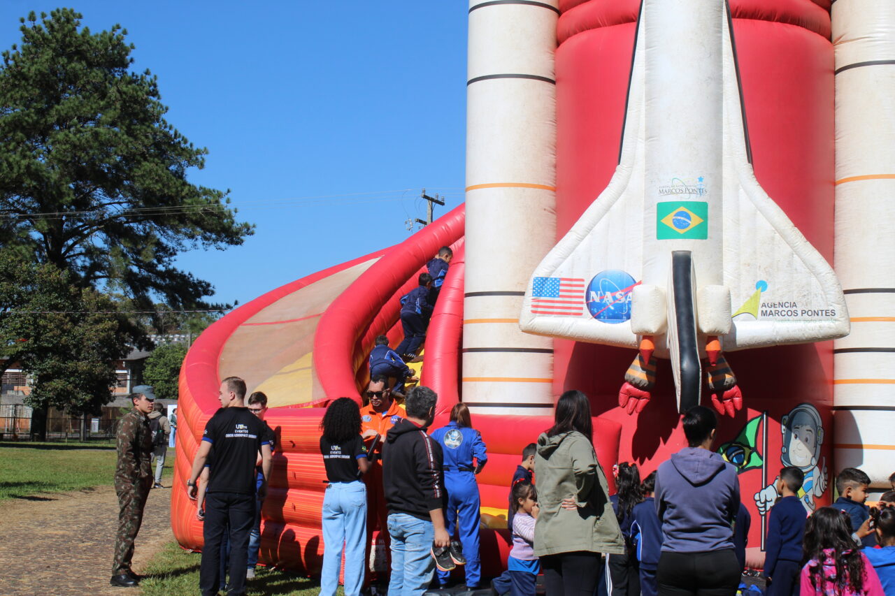 UTFPR Campus Ponta Grossa recebe a maior feira aeroespacial dos Campos Gerais