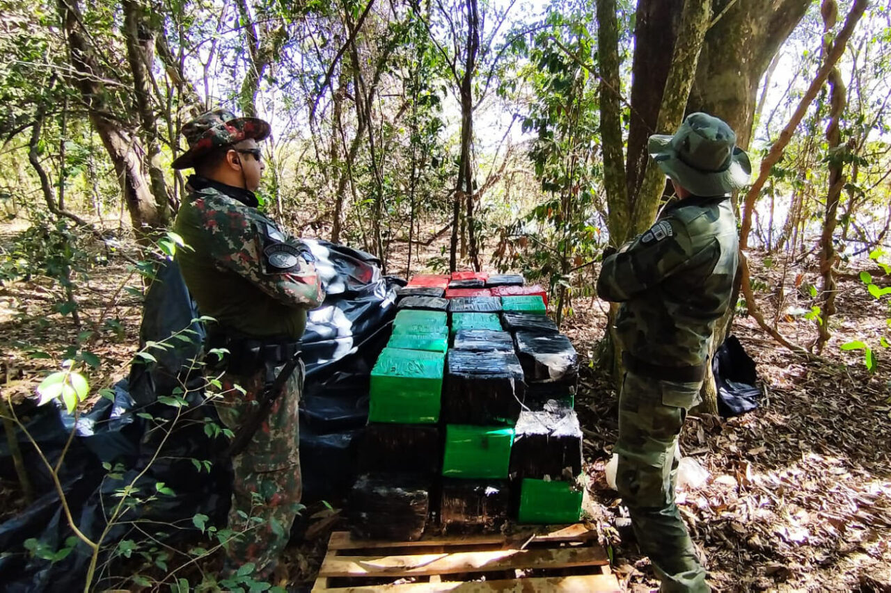 Batalhão de Polícia Ambiental apreende 933 quilos de maconha no Paraná