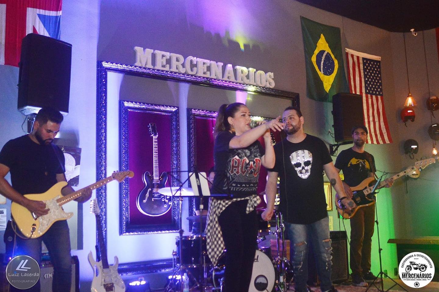 Mercenários GastroBar traz neste sábado o melhor do Flashback com a Banda Asteroids