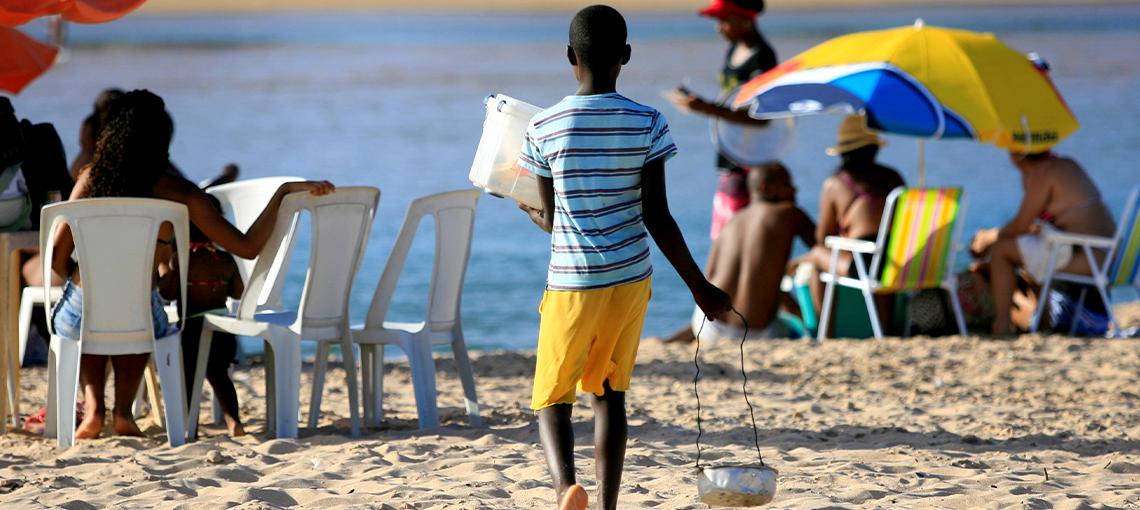 Meta de erradicação do trabalho infantil permanece distante, mas houve avanços, concluem especialistas