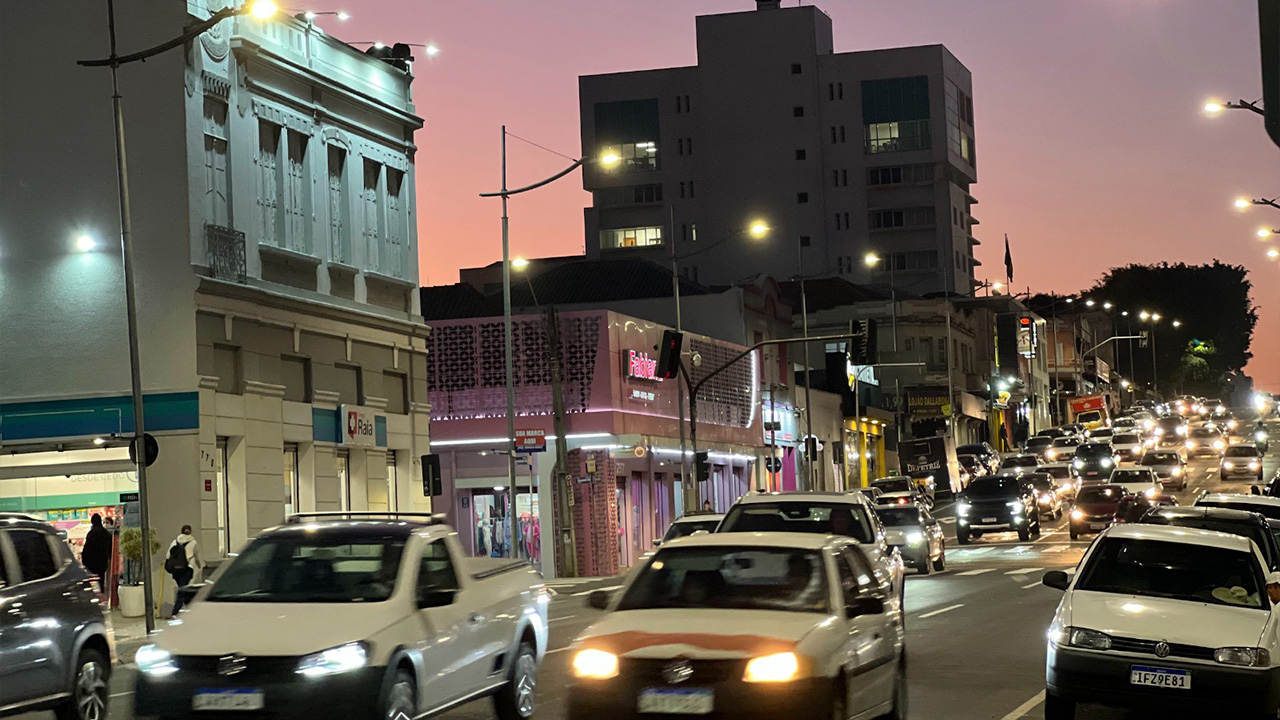 Prefeitura restringe circulação de veículos pesados no centro de Ponta Grossa