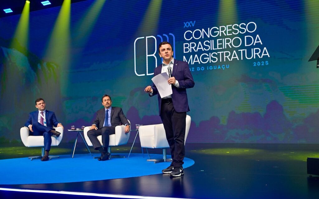 Em evento nacional, Aliel Machado detalha aplicação da Lei do Mercado de Carbono