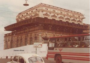 Início da demolição da Casa Osternack (1980)