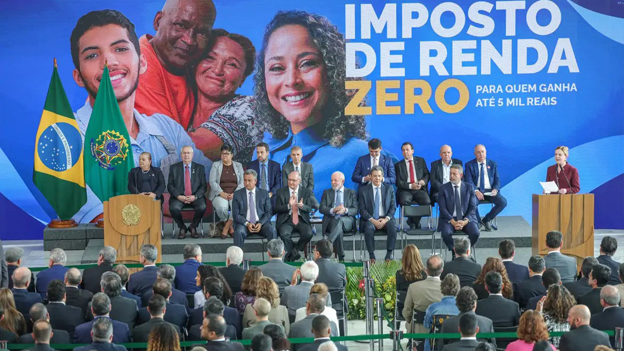 Lula sanciona isenção do IR para quem ganha até R$ 5 mil