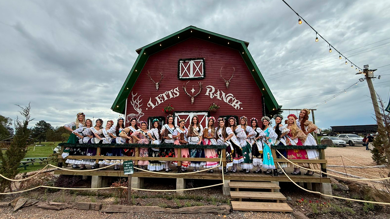 München Tour percorre estabelecimentos inscritos no concurso de decoração em Ponta Grossa