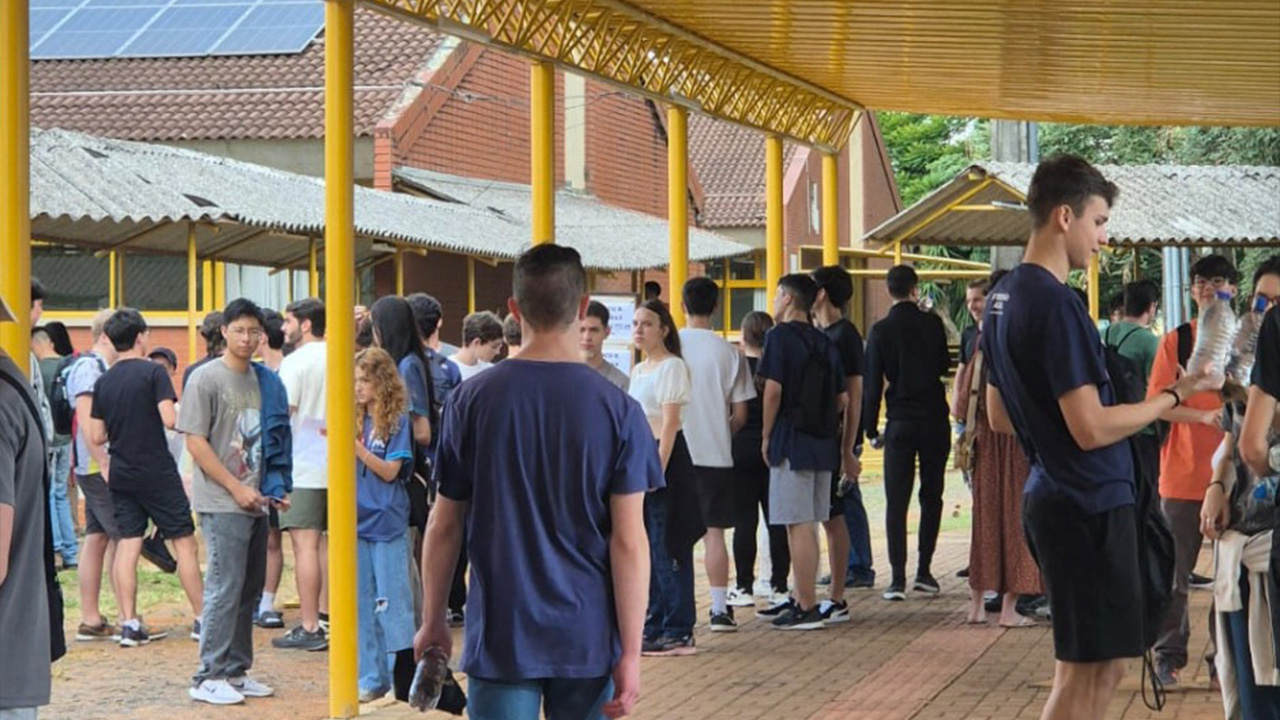 UTFPR-PG aplica prova do Vestibular 2026 com quase mil candidatos