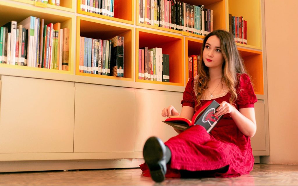 Iniciativa de literatura promove acessibilidade para leitores no Paraná