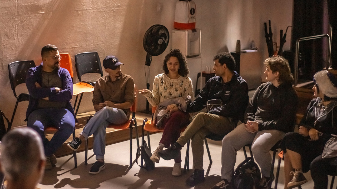 Projeto Cultural de PG disponibiliza livro didático gratuito sobre iluminação cênica