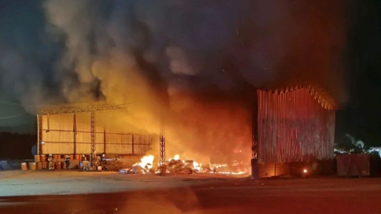 Incêndio atinge barracão de tratamento de resíduos no Distrito Industrial, em Ponta Grossa