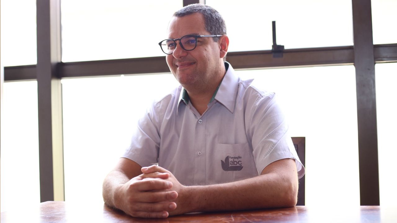 Pesquisa no campo e inovação no agro: Luís Penckowski, da Fundação ABC, participa do Pontagrossauros Podcast