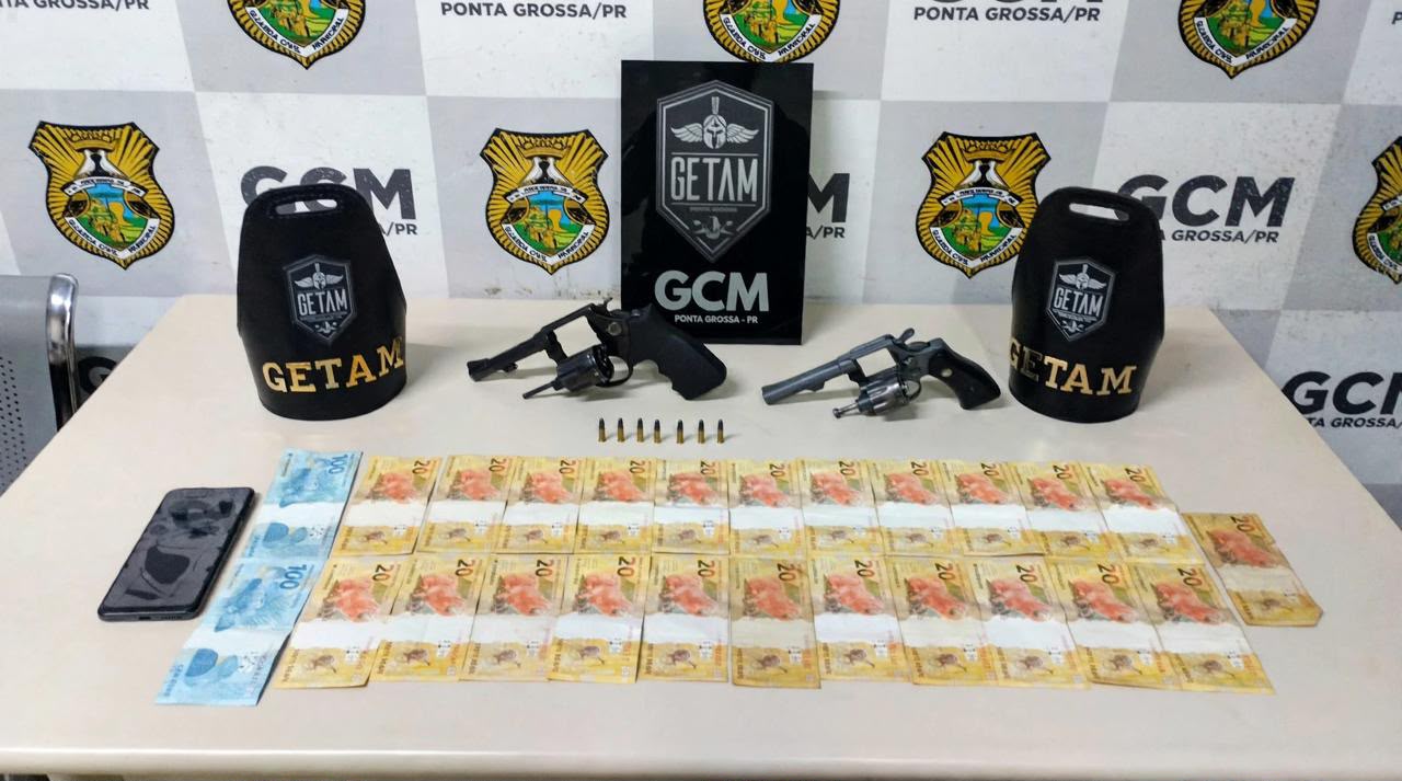 Guarda Municipal flagra dupla com revólveres no Cará-Cará; suspeitos alegaram ser “herança”