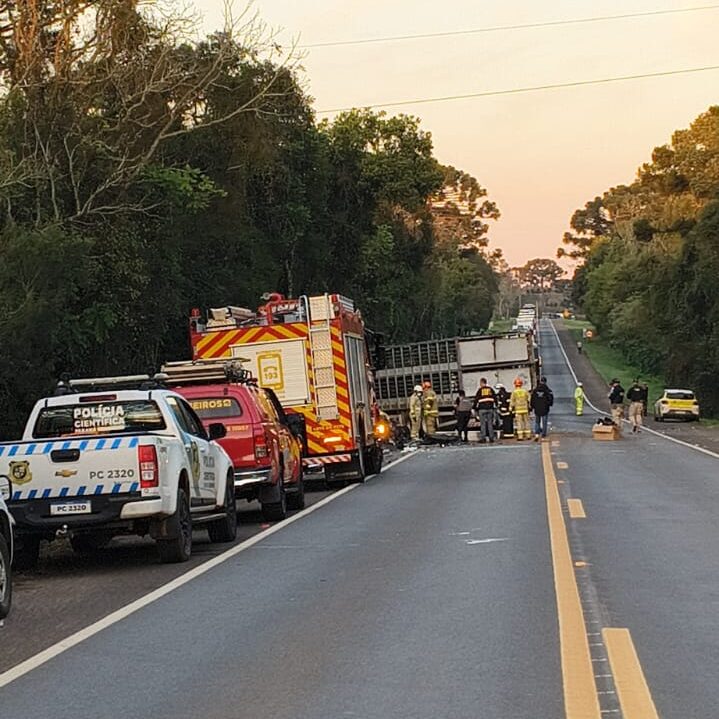 Sobe para 23 o número de mortos em acidente envolvendo ônibus de saúde e caminhão em Ipiranga