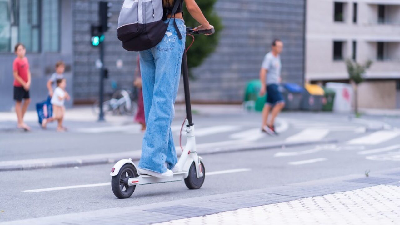 Ponta Grossa regulamenta uso de patinetes elétricos e outros equipamentos autopropelidos