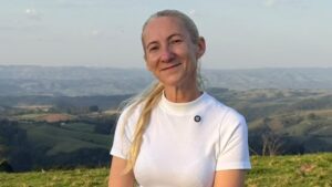 Candidata a deputada estadual Teka dos Animais participa de entrevista nesta segunda-feira