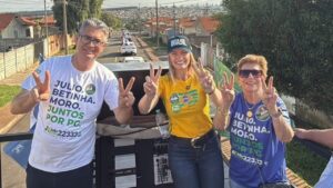 Carreata reúne apoiadores de Aline Sleutjes e Júlio Küller em Ponta Grossa