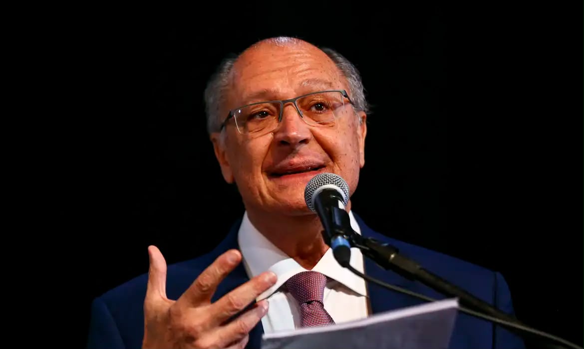 Alckmin defende redução da maioridade penal para 16 anos em crimes graves
