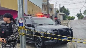 PM mata homem que invadiu CMEI e resgata 13 crianças reféns em Curitiba