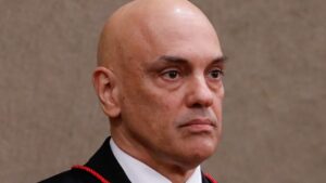 Moraes autoriza Bolsonaro a receber convidados para aniversário da filha