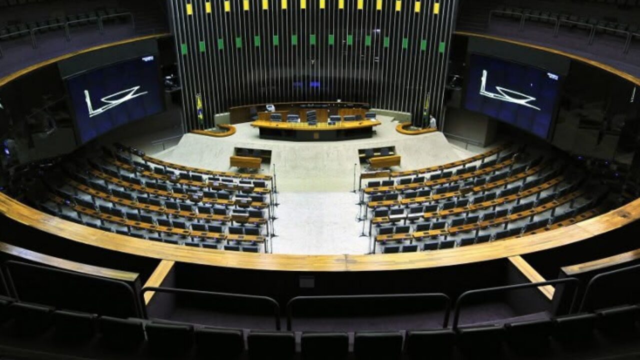 Câmara aprova perdão de dívidas de MEIs e aumento do limite de faturamento