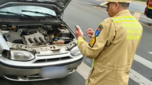 Motorista percebe fumaça e consegue conter princípio de incêndio com extintor em PG