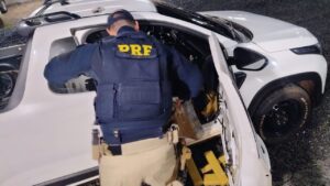 FICCO/PR apreende quase 400 kg de maconha na BR-277, em Guarapuava (PR)