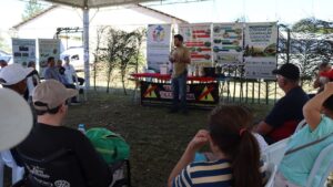 Oficina em Palmeira orienta agricultores sobre conservação de sementes crioulas