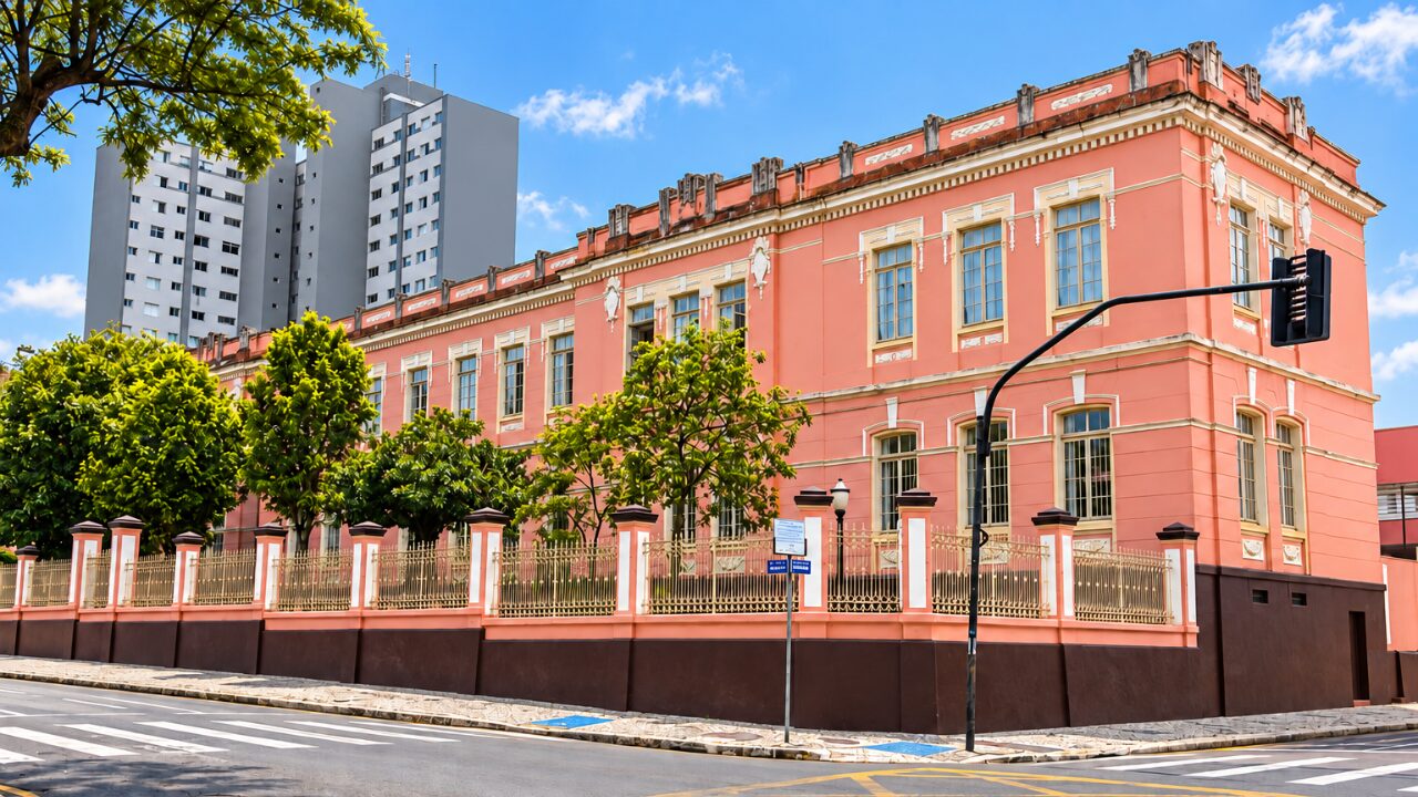 Regente Feijó abre inscrições para cursos técnicos gratuitos em Ponta Grossa
